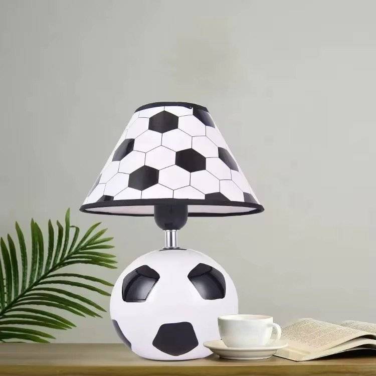 Veioza/lampa de veghe minge fotbal